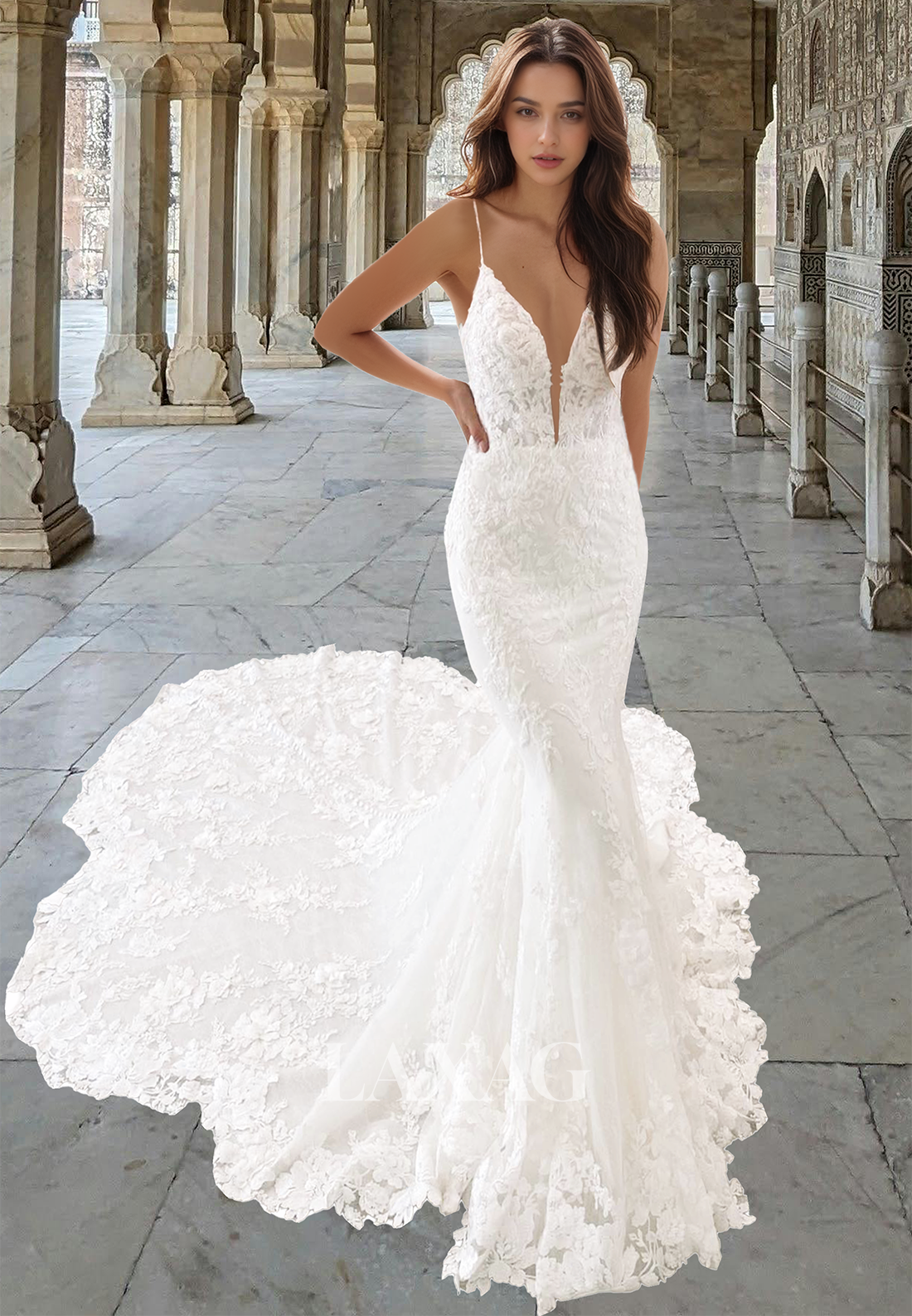 Deep V-Neck Spaghetti Straps Mermaid Wedding Dress Allover Lace Applique Bride Gowns with High Slit