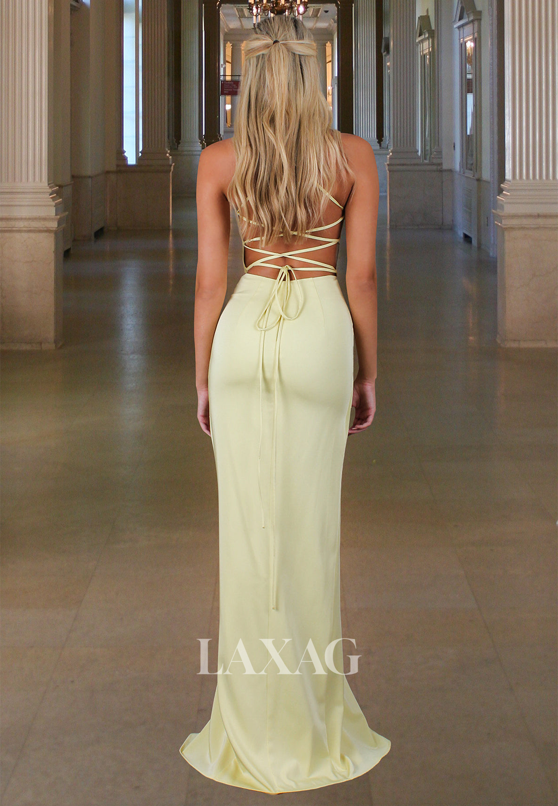 Deep V-Neck Spaghetti Straps Off-Shoulder Fitted Prom Dress Sleeveless Pleated Stone Evening Gowns