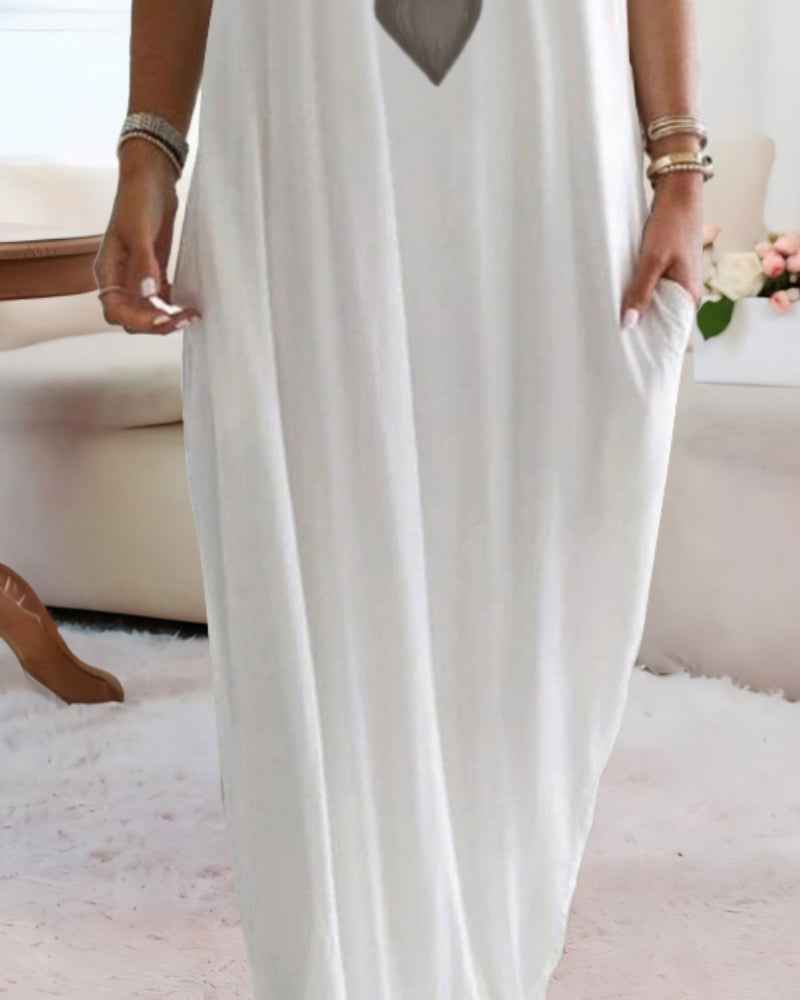 Stylish Relaxed Maxi Dress with Adjustable Straps and Pockets