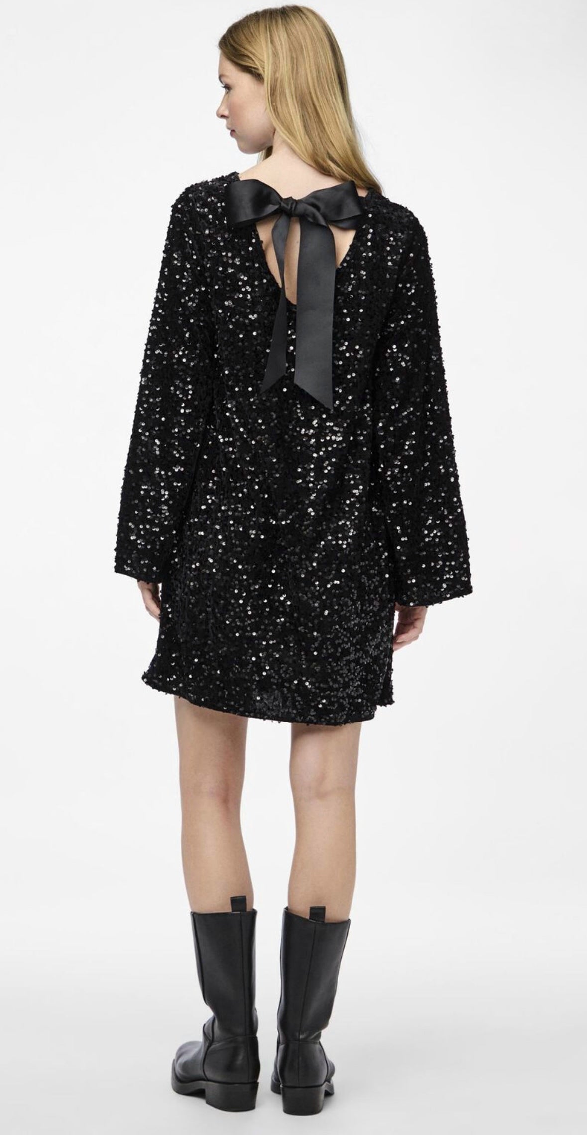 Aranza Effortless Glitter Dress Chic Silhouette Collection