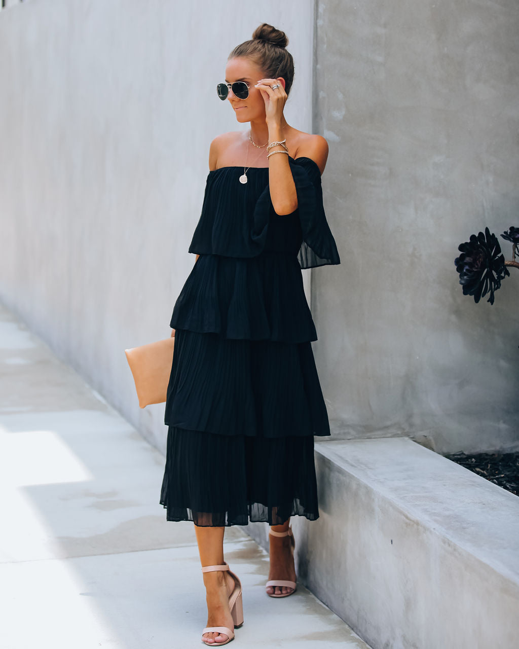 Bonifacio Tiered Pleated Midi Dress Black