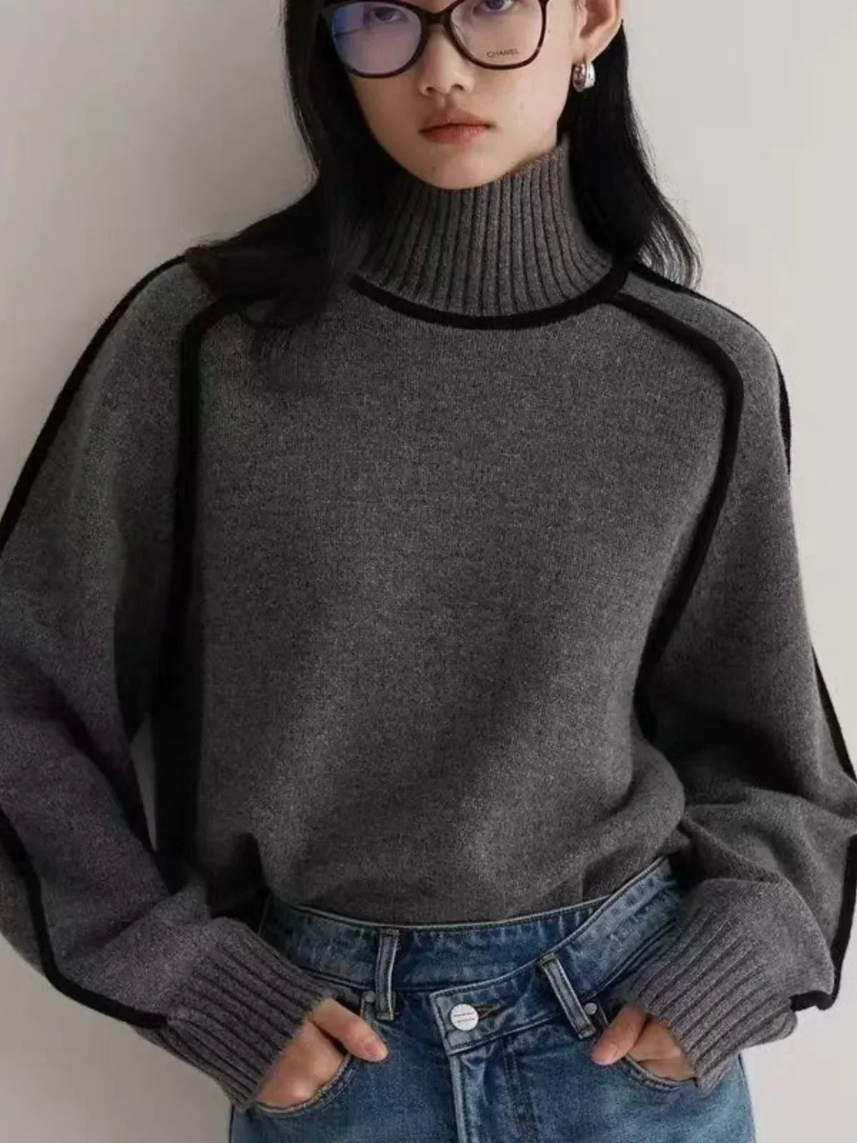 Turtleneck Contrast Piping Knit Sweater