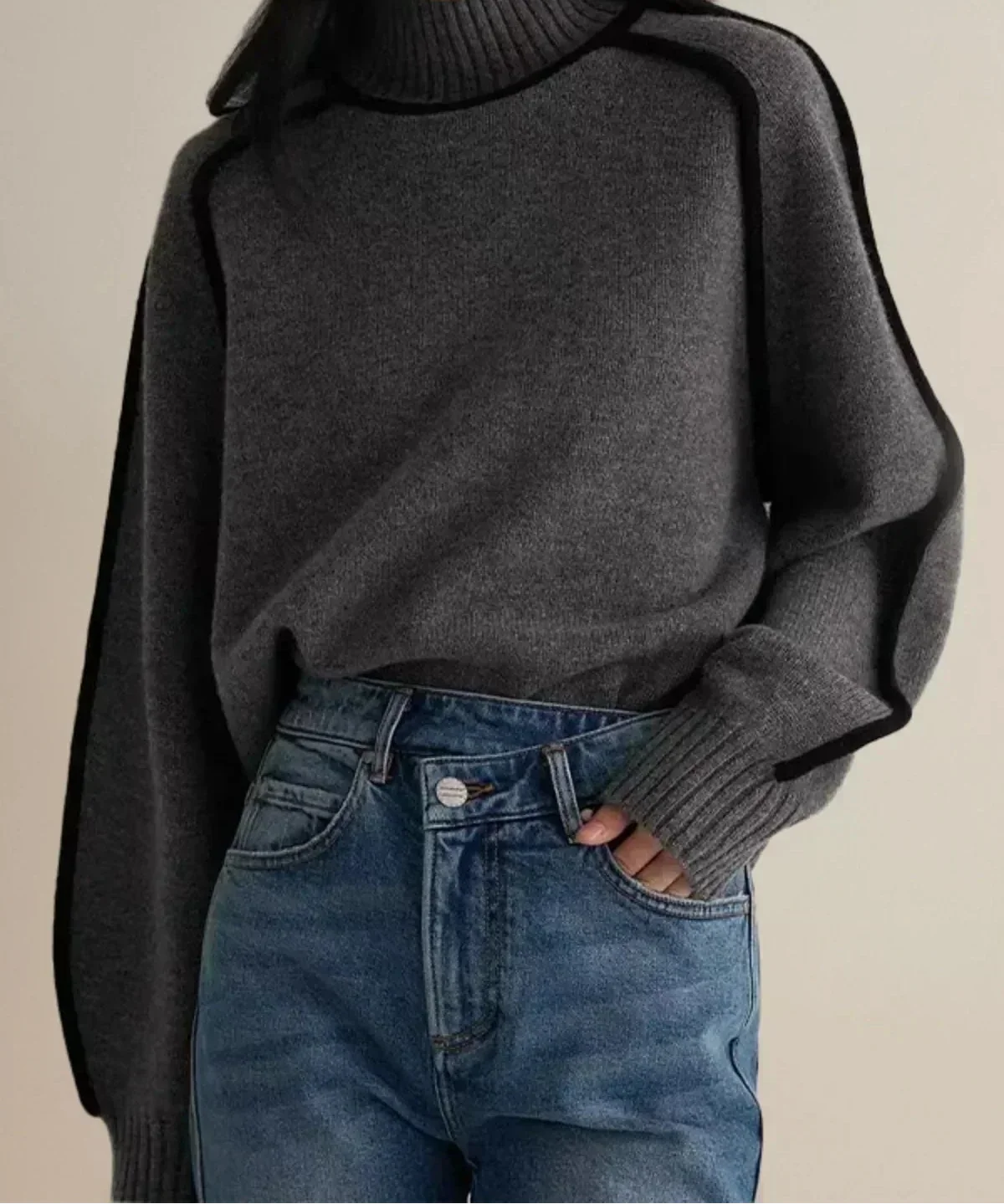 Turtleneck Long Sleeve Contrast Piping Sweater