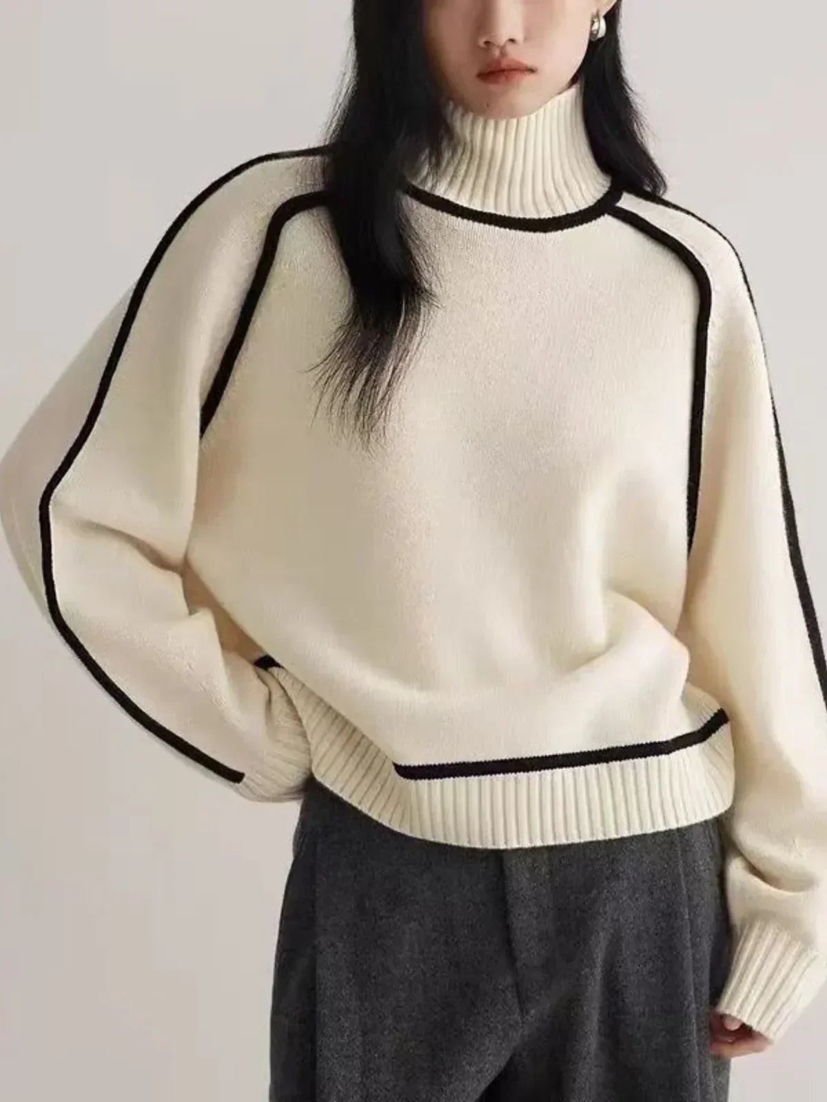 Turtleneck Contrast Piping Knit Sweater