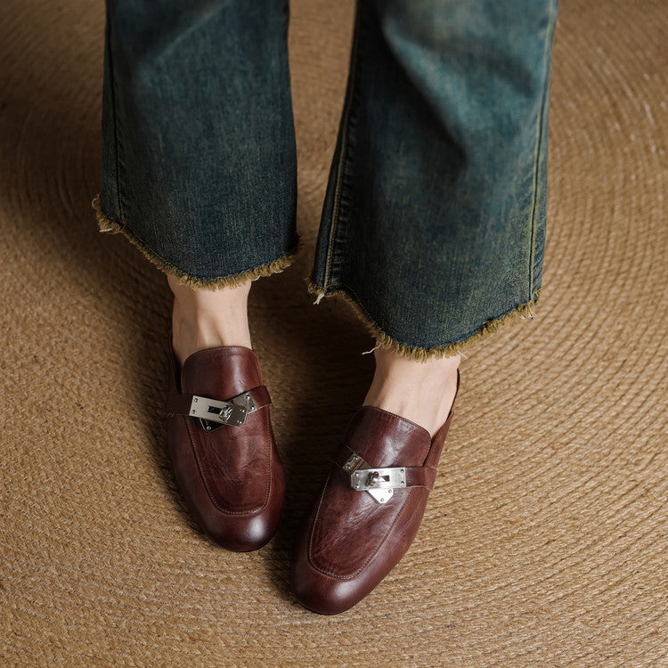 Buckle Detail Round Toe Flat Mules