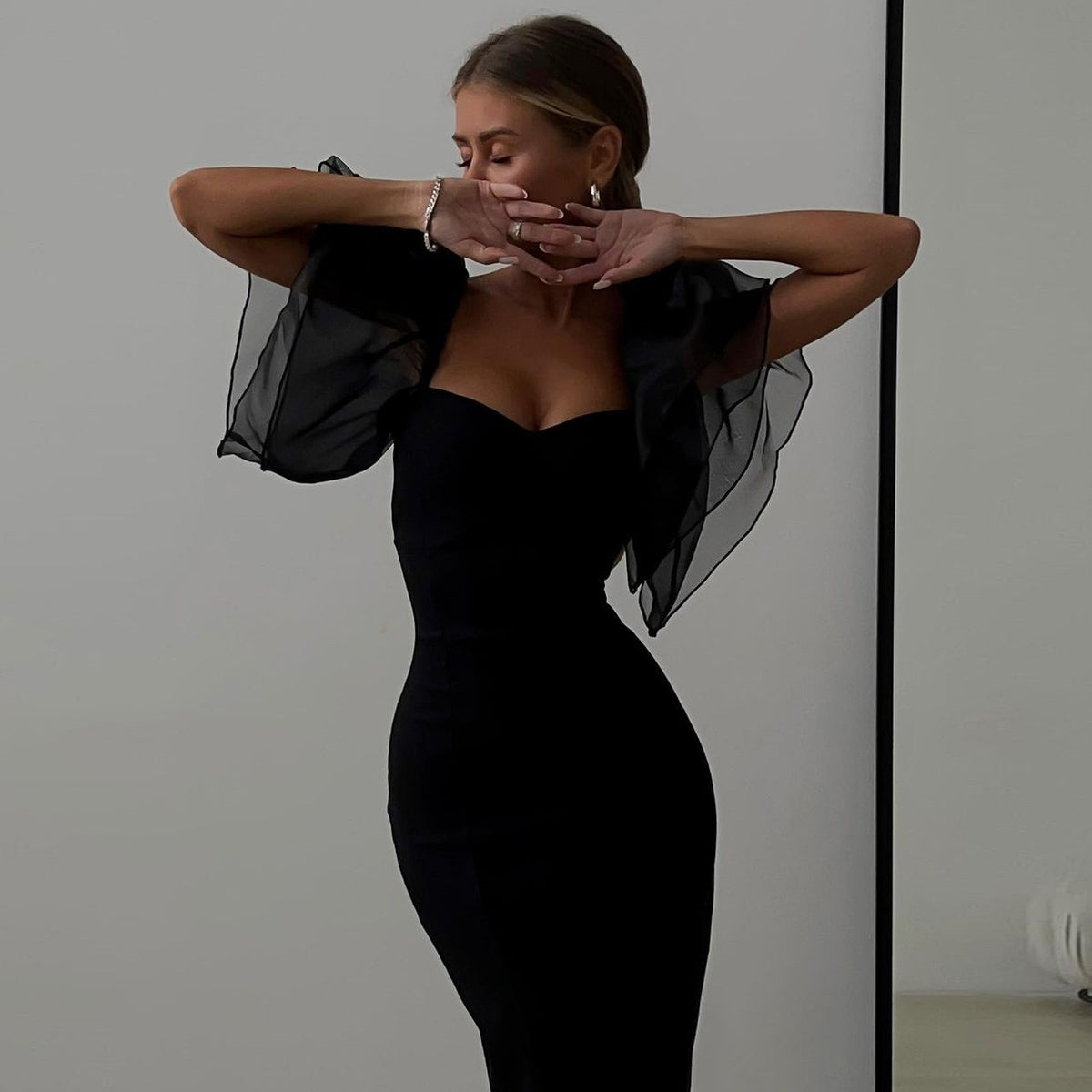 Sweetheart Neck Organza Ruffle Sleeve Bodycon Midi Dress 2