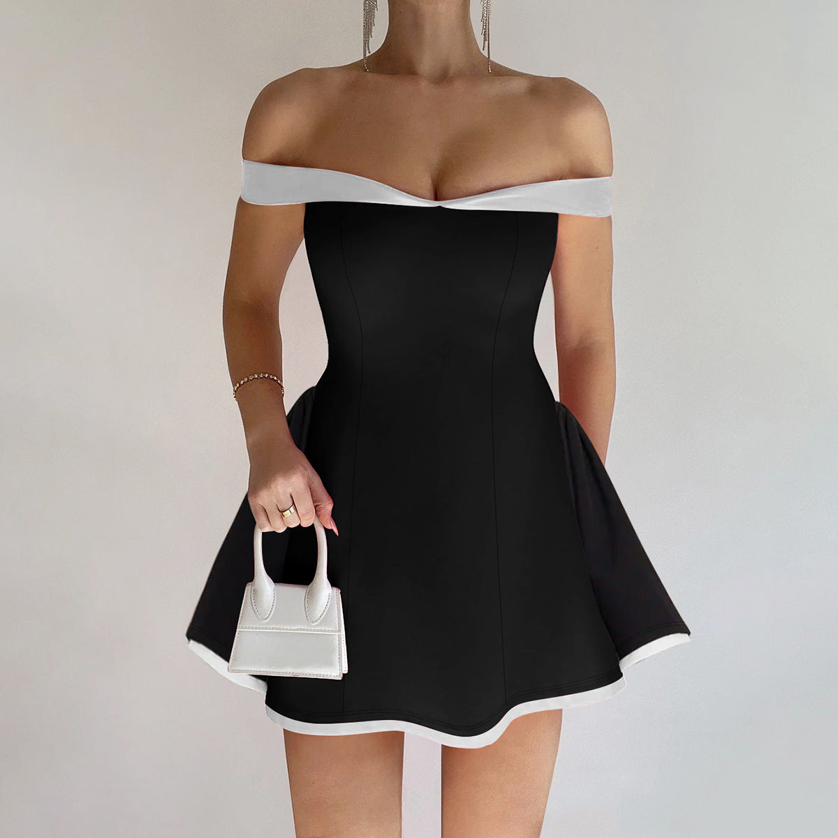 Contrast Trim Off Shoulder Sweetheart Neck Fit and Flare Mini Dress