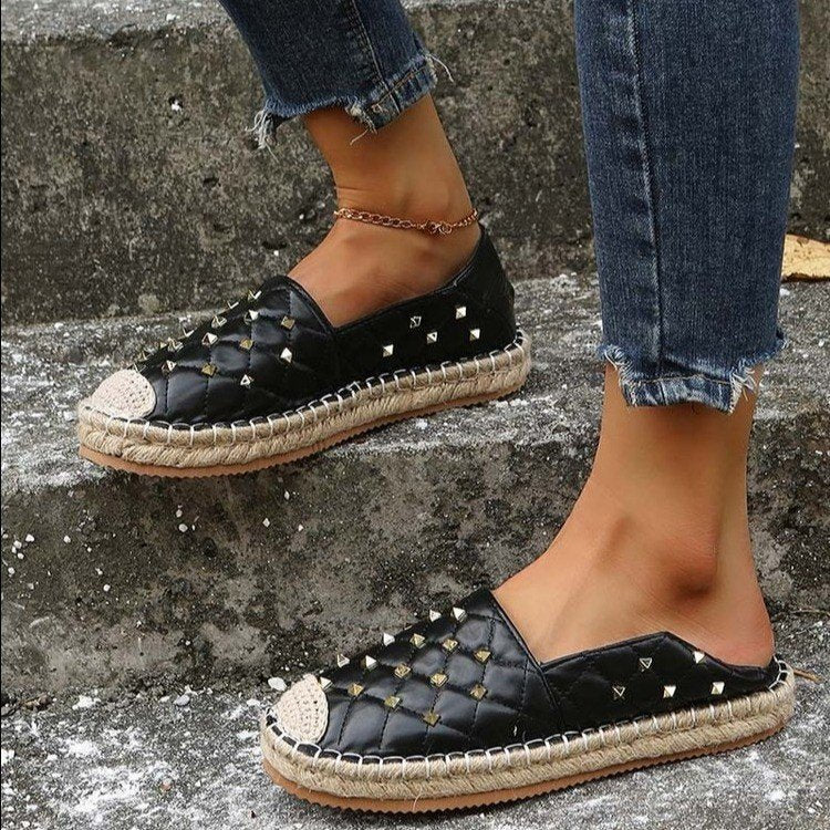 Diamond-stitched Stud Flats