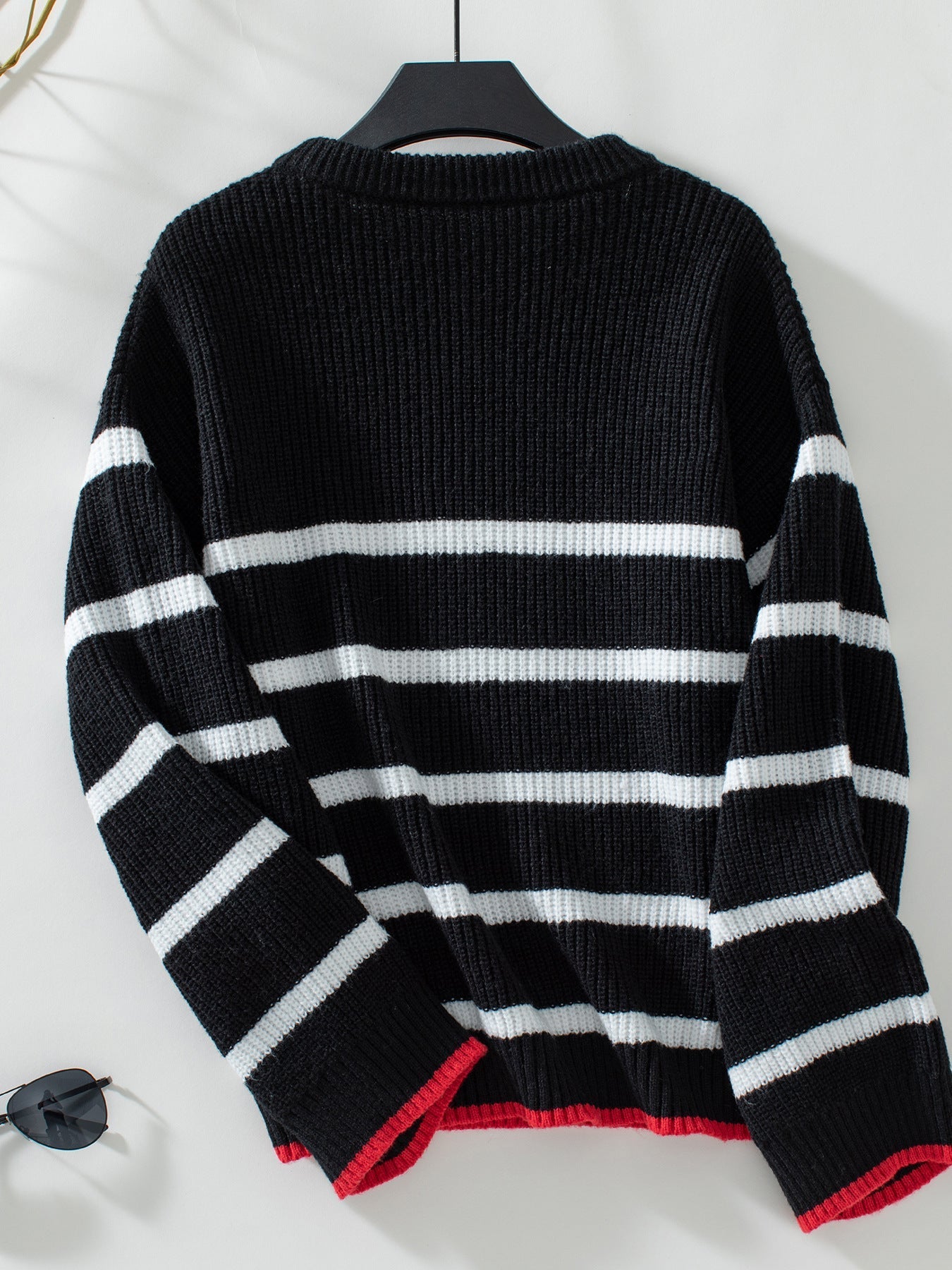 Red cuff striped loose knit sweater