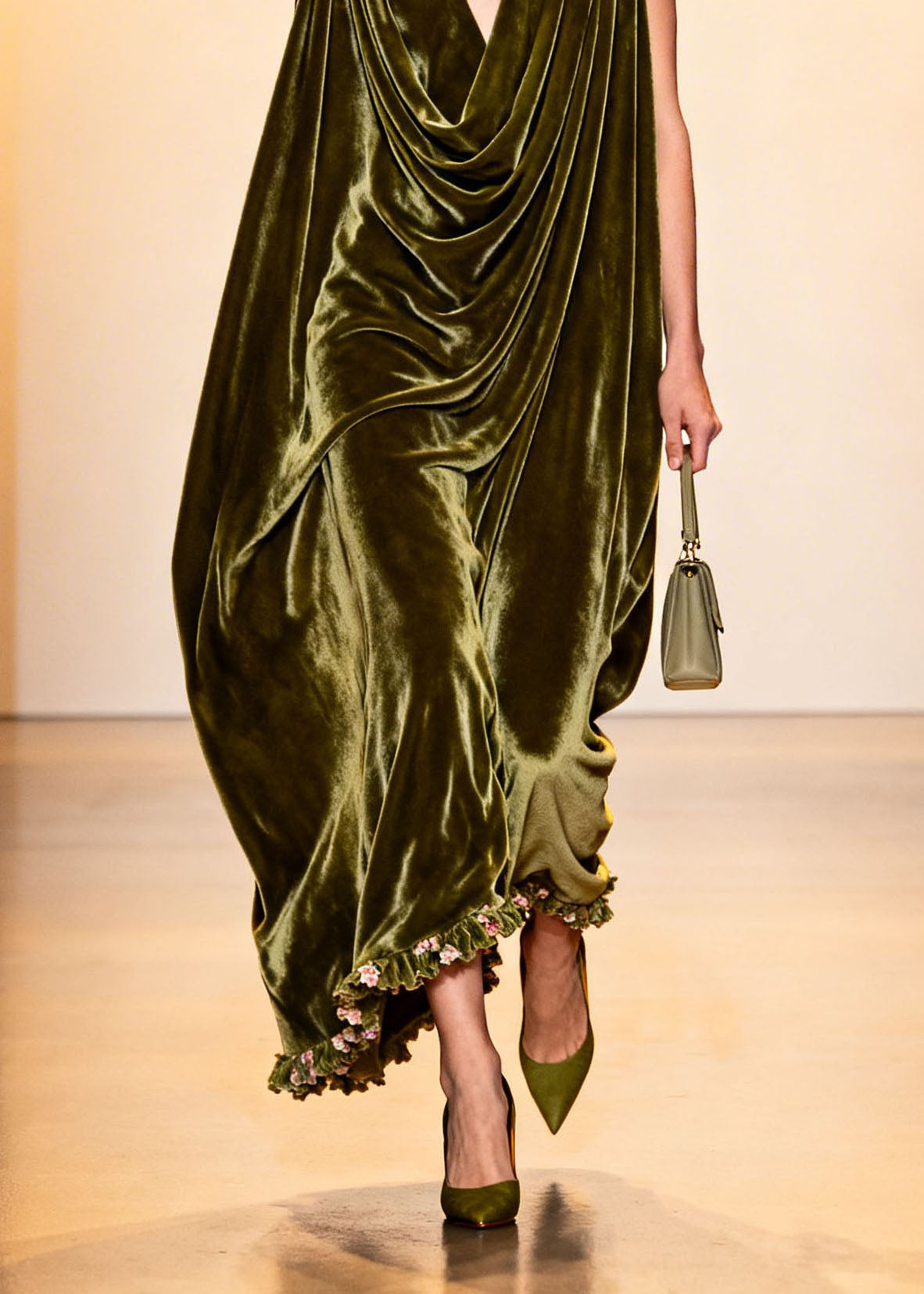 Plus Size Green Ruffled Floral Patchwork Velvet Robe Dresses Sleeveless 4