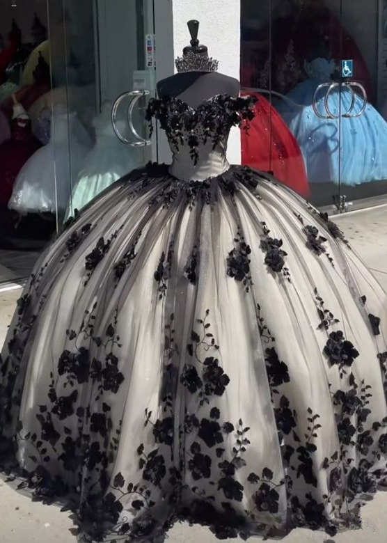 Black Quinceanera Dresses Princess Sweet 16 Years Girl Birthday Party Dresses With Appliques Quinceanera Dresses