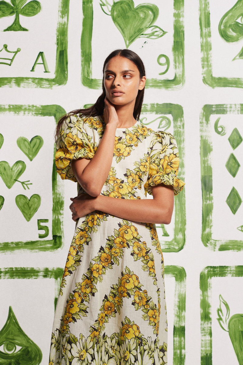 Sofía Effortless Yellow Round Neck Maxi Dress with Floral Print Boutique Collection