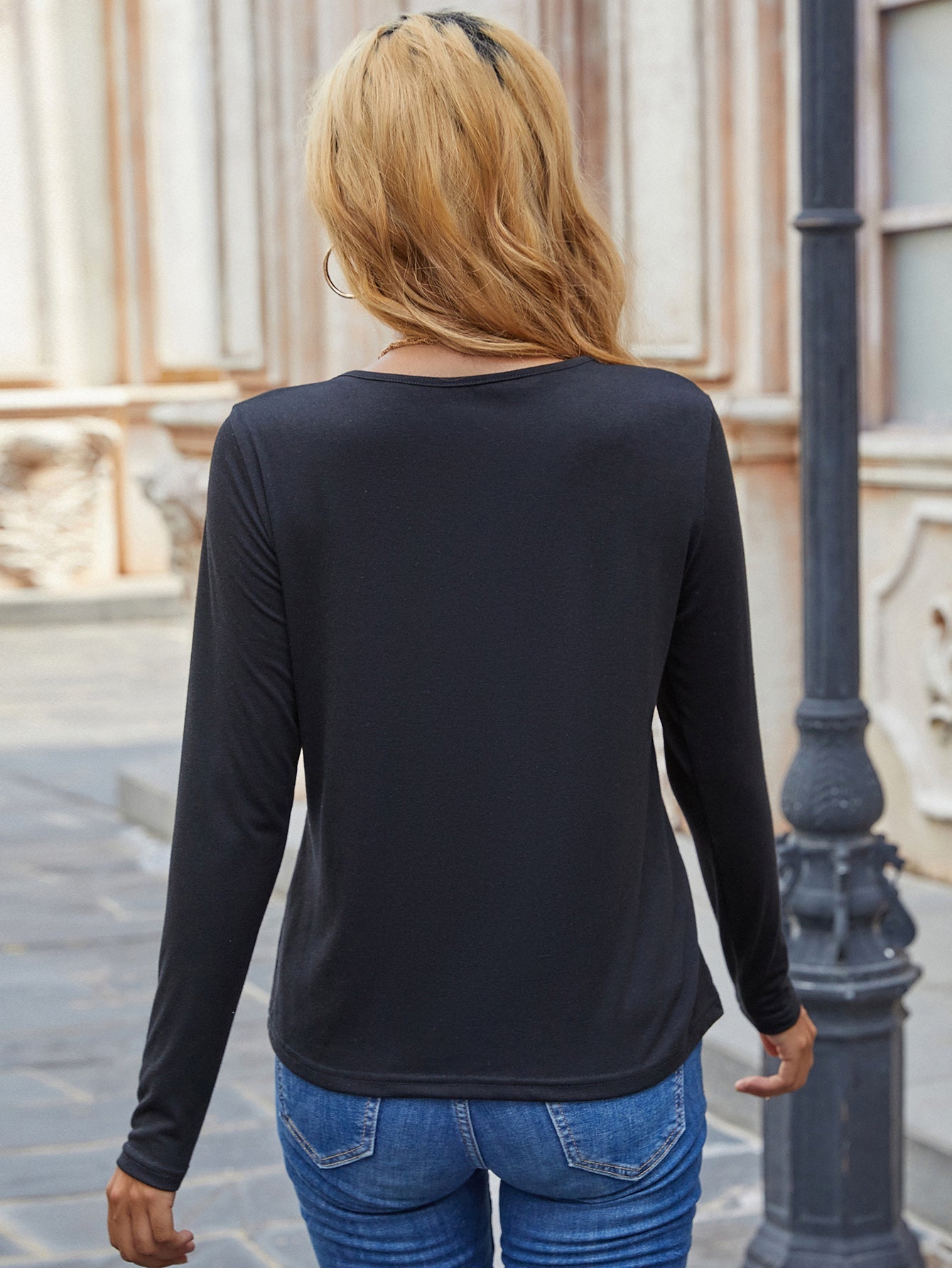Round neck long sleeve top