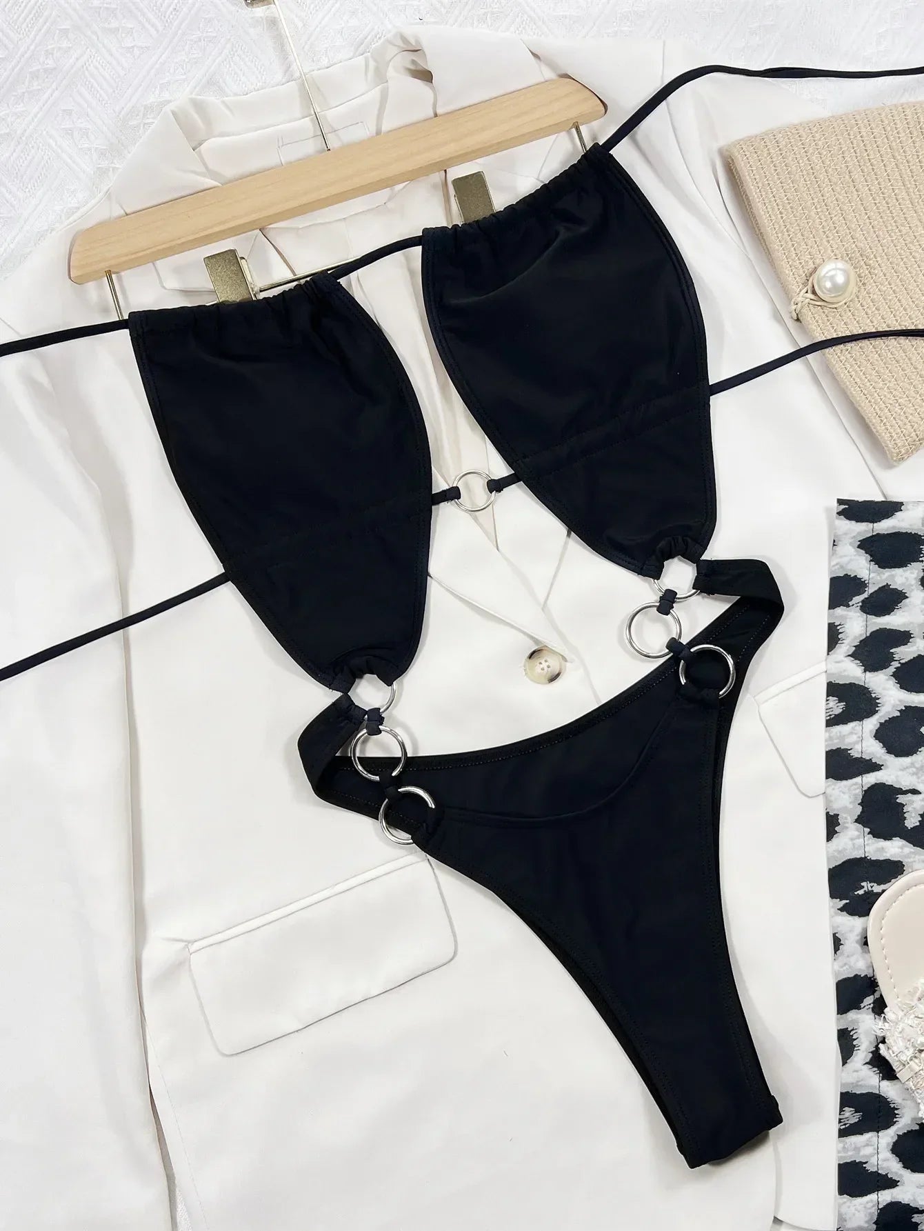 A Lonely Runner Monokini