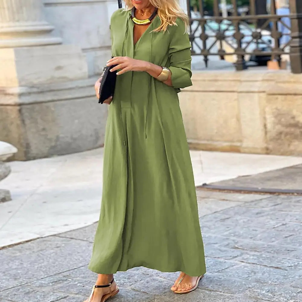 Relaxed Dress Inspired by Contemporary Streetwear Fashion 5