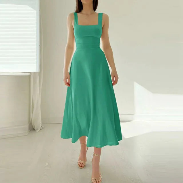 Querida Chic Dress with Square Neckline Premium Wardrobe Essential