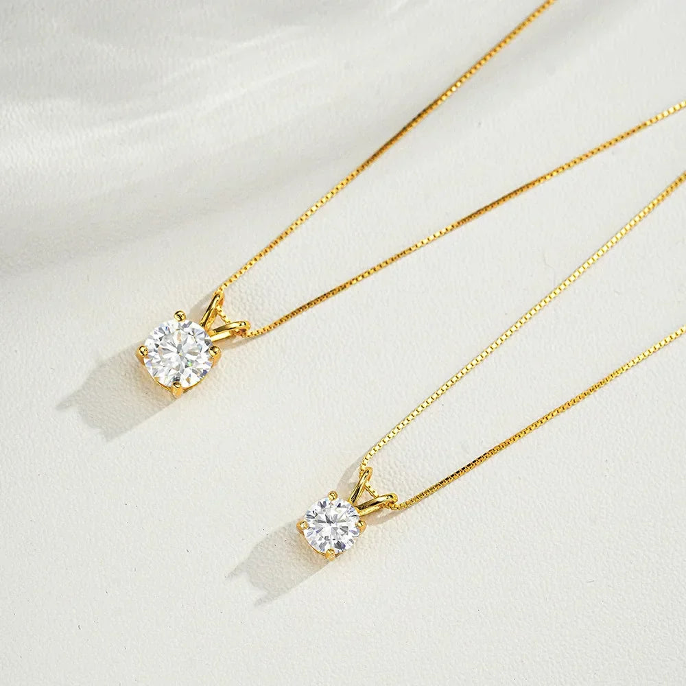 LUMIÈRE MOISSANITE PENDANT