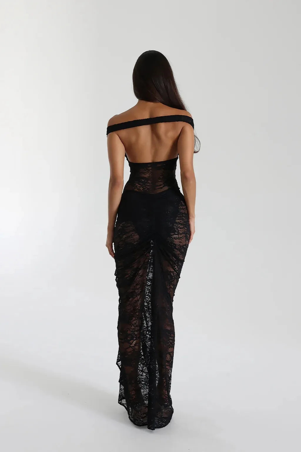 AURA LACE MAXI DRESS