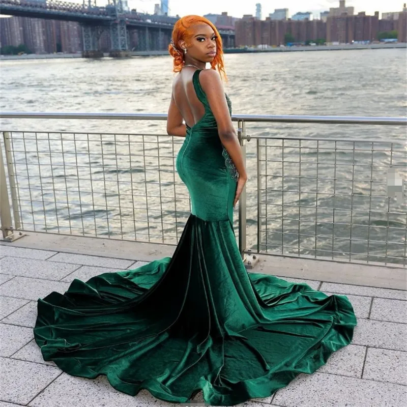 Pretty Mermaid V Neckline Green Velvet Silver Beads Long Prom Dresses Formal Evening Dress SD1402