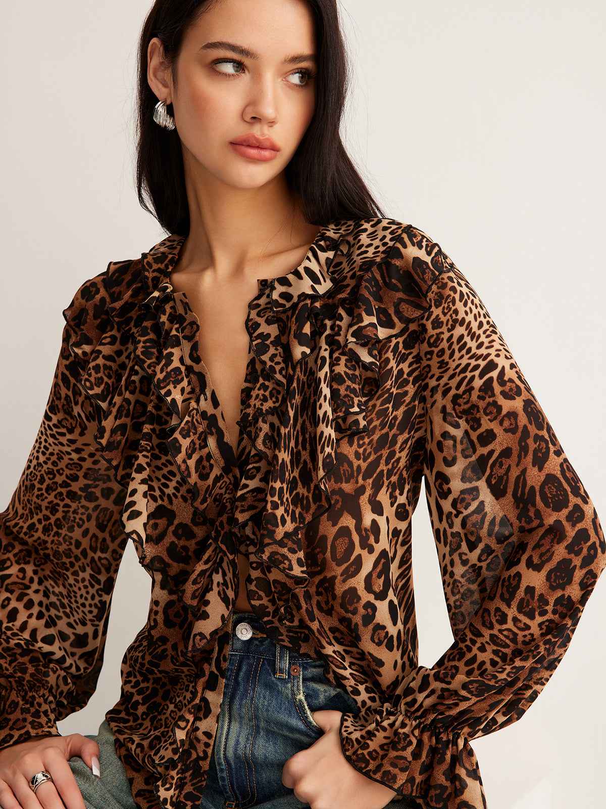 Elegant Lightweight Leopard Print Blouse with Short Sleeves & Breathab