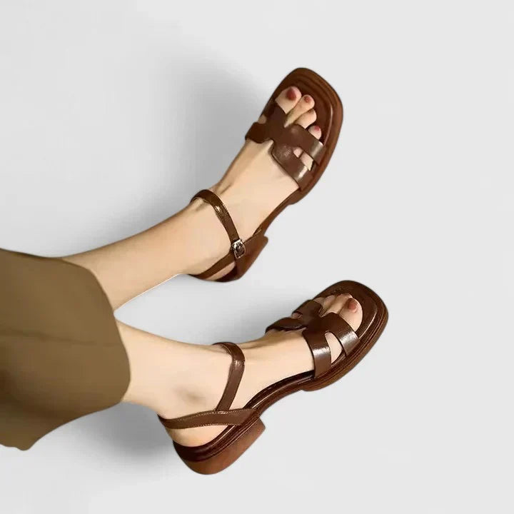 Deliana | Sophisticated Flat Sandals