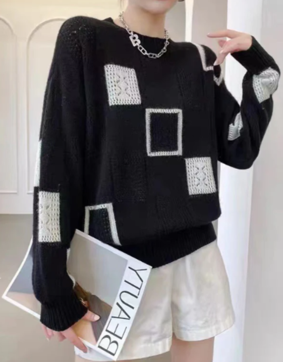 Crew Neck Patchwork Pointelle Knit Sweater 5