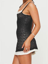 Seductive Backless Lace Patchwork Mini Dresses 4