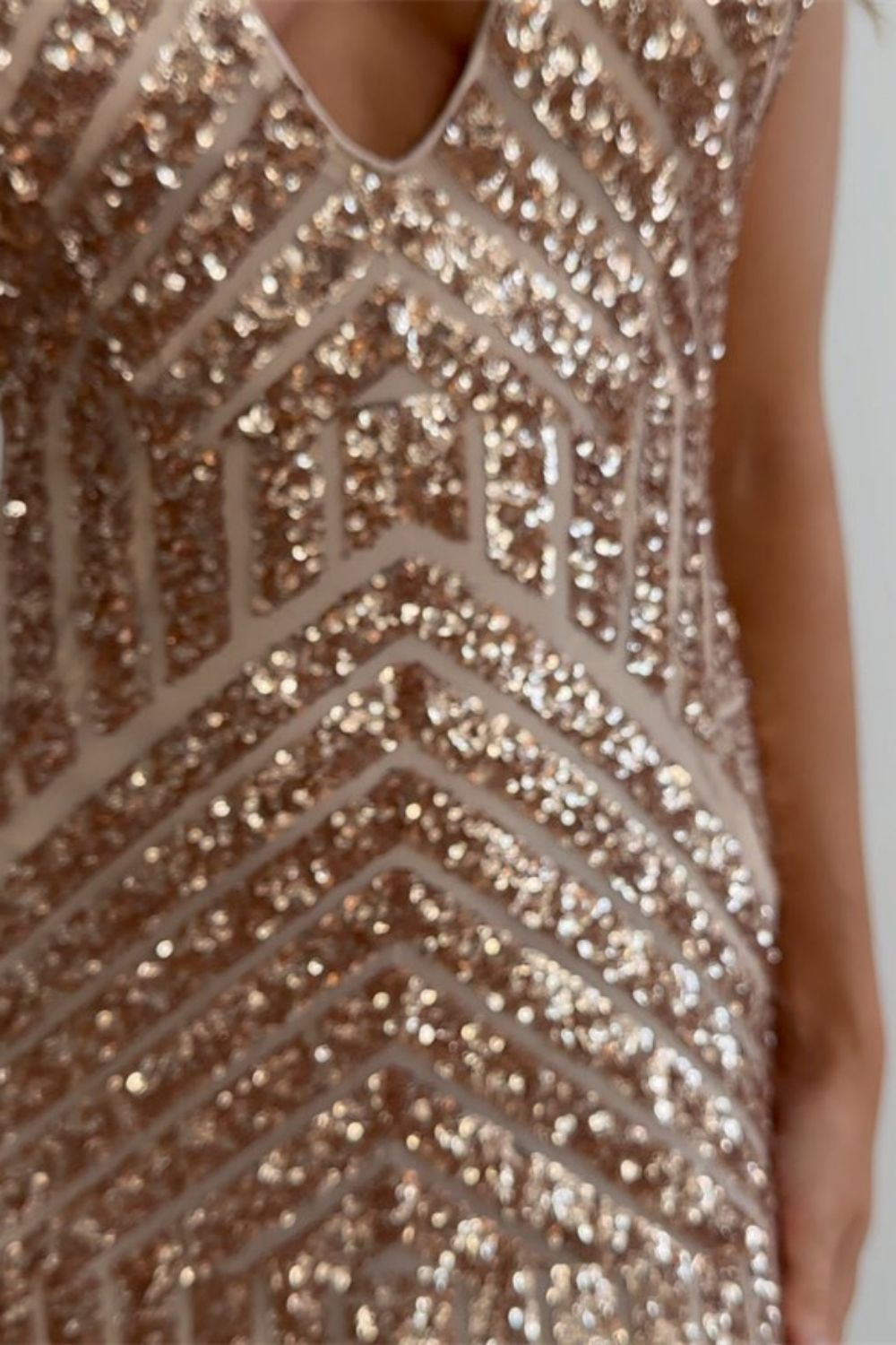 Sparkly Sequin Mermaid V-Neck Open Back Long Prom Dress