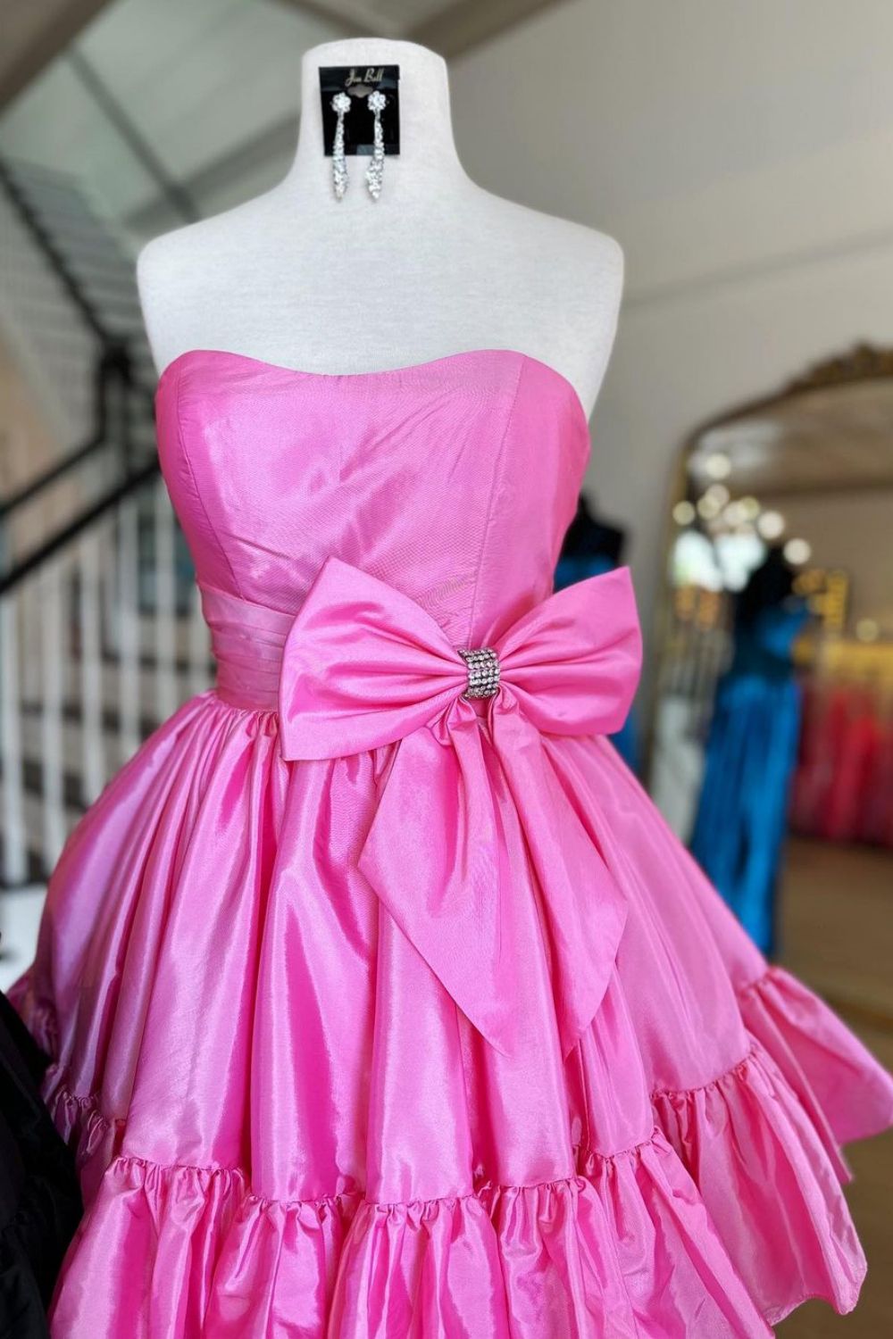 Simple Green A-Line Strapless Short Satin Homecoming Dress With Bowknot