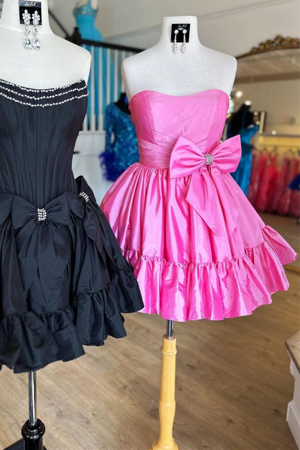 Simple Green A-Line Strapless Short Satin Homecoming Dress With Bowknot
