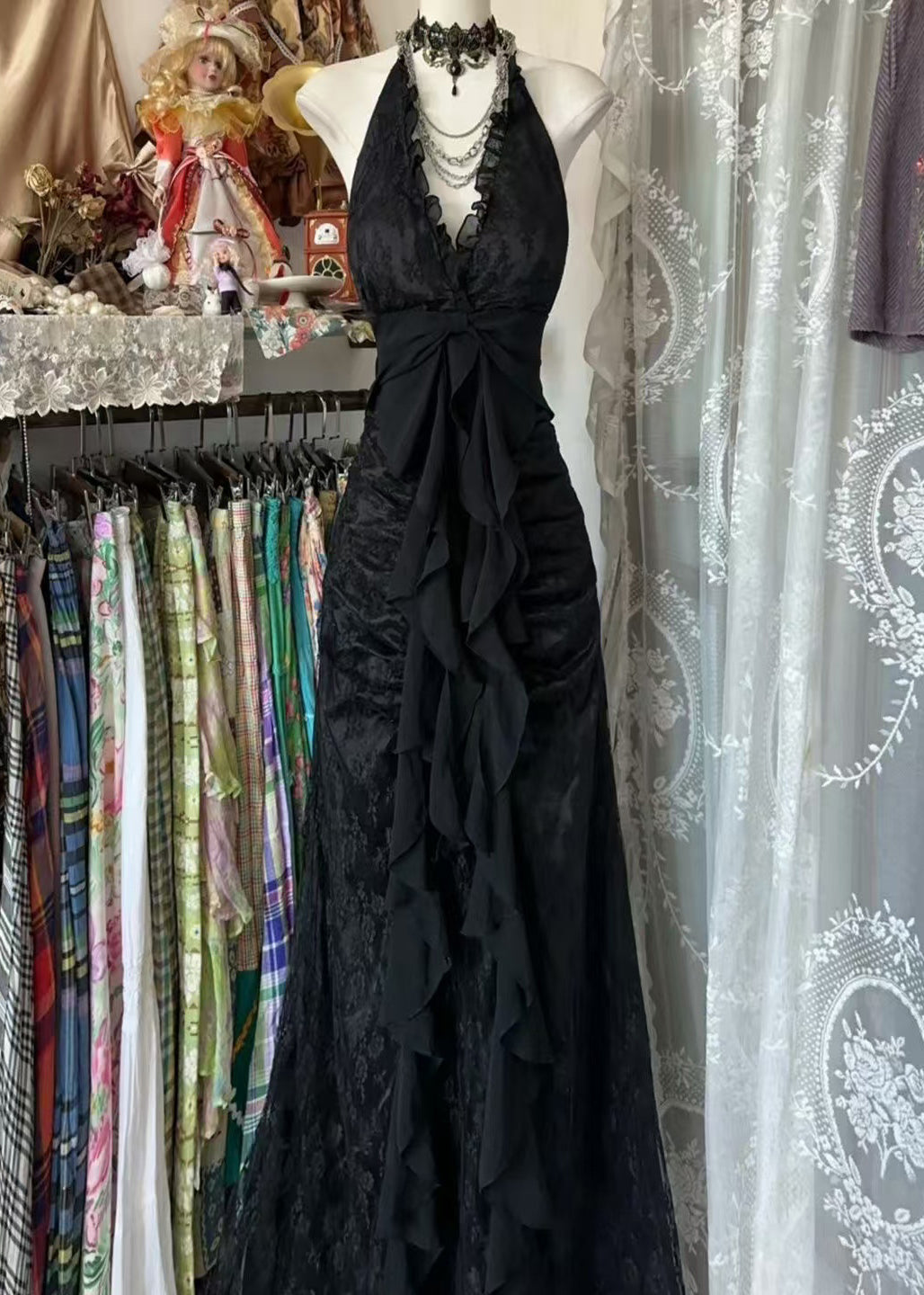 Slim Fit Black Backless Ruffled Lace Long Dress Sleeveless 5