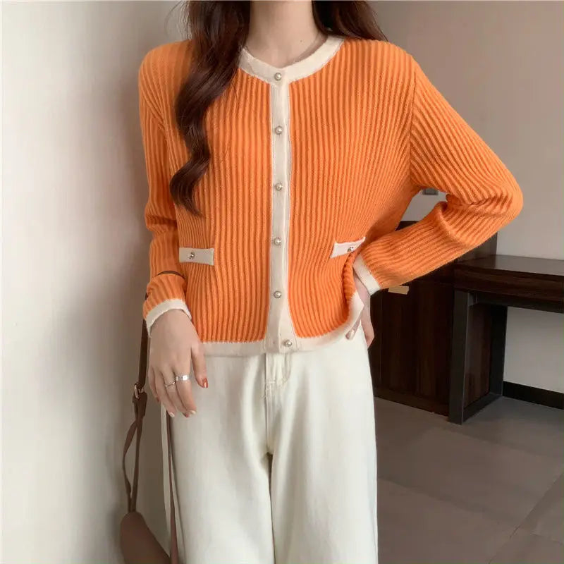Crew Neck Ribbed Knit Contrast Trim Button Front Cropped Cardigan 5
