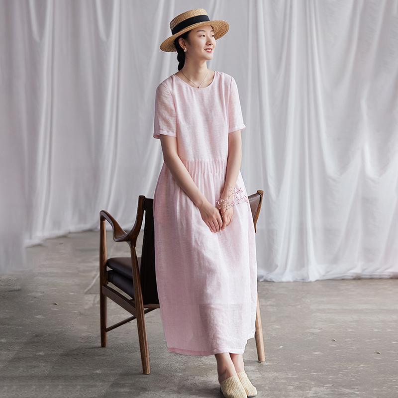 Short Sleeve Round Neck Gathered Waist Floral Embroidery Maxi Dress