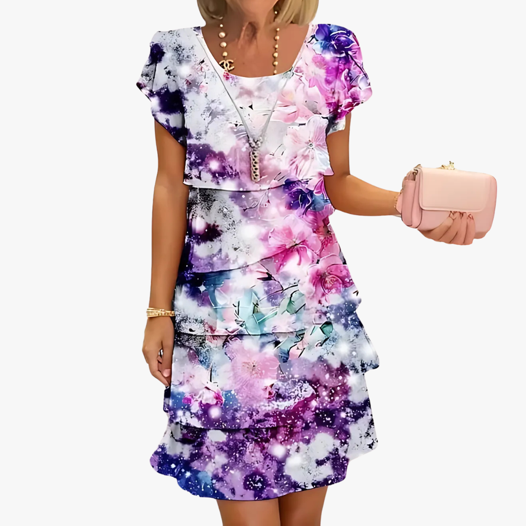 Minimalist Dress Inspired by Contemporary Streetwear Fashion