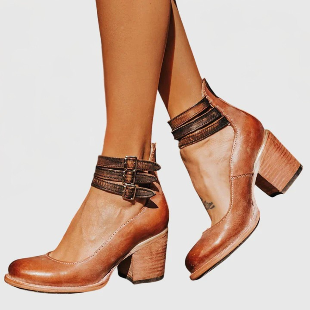 Antea | Vintage Refined Pumps