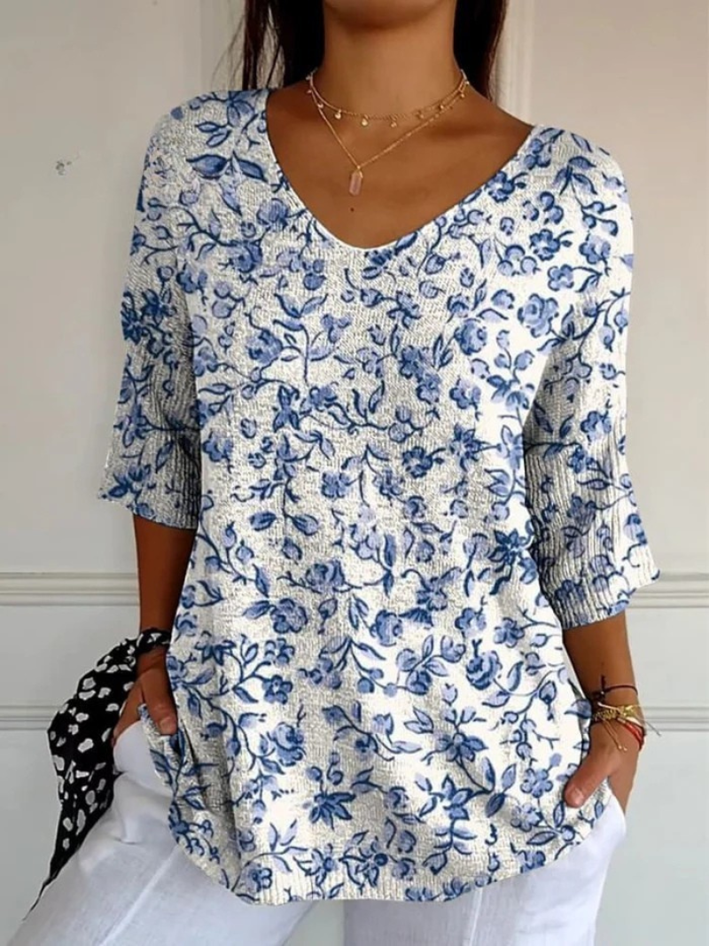 Ditsy Floral Print V-Neck Half Sleeve Knit Top