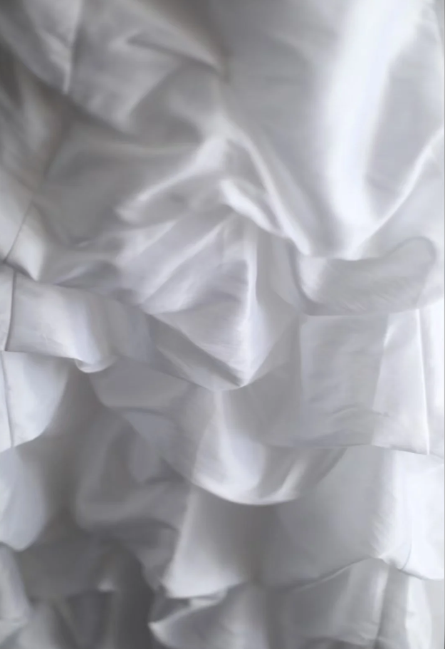 Vintage Court Princess Wedding Dress White Satin Pleated Long Bridal Dress