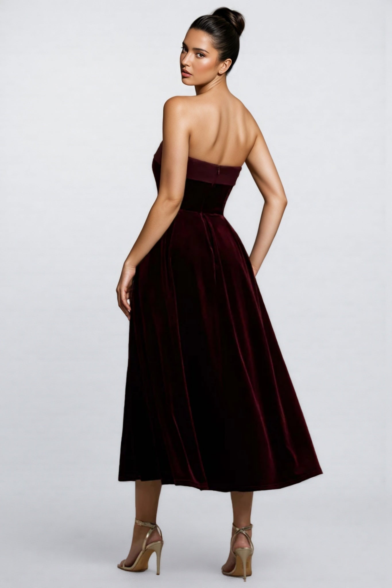 Aspedr Velvet Bandeau Midi Dress - View 4