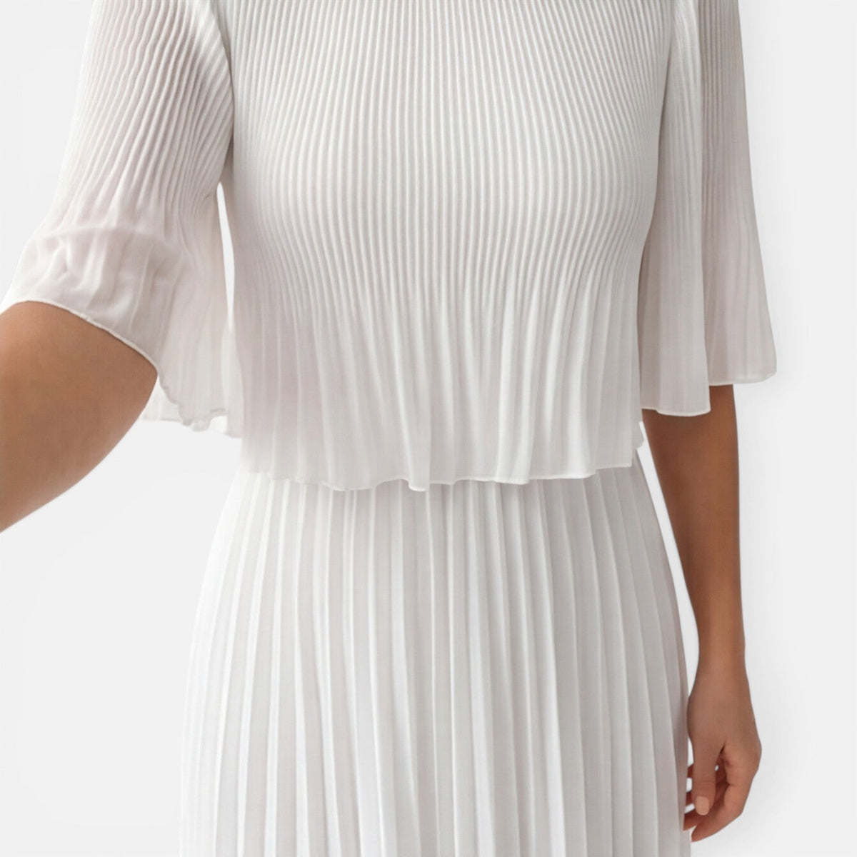 Women's White Chiffon Pleated Maxi Dress