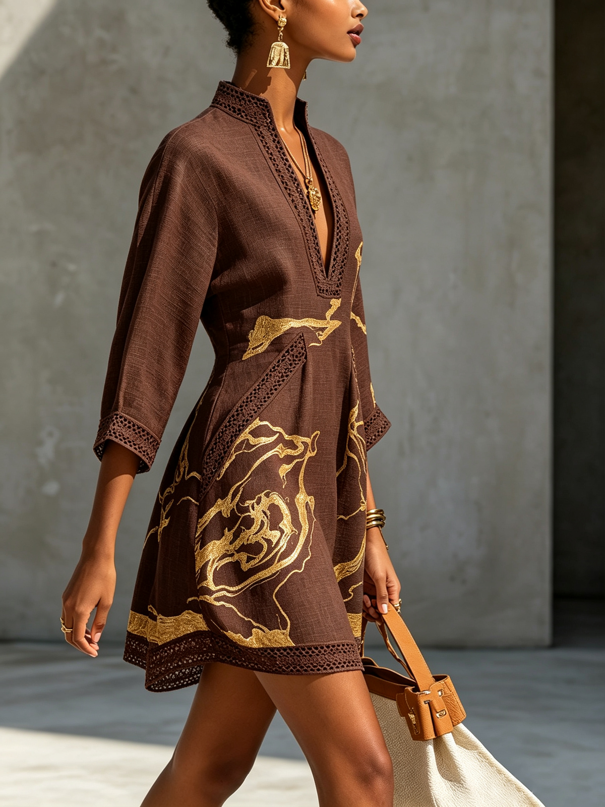 Dawn | Mini Dress in Black and Gold Lace