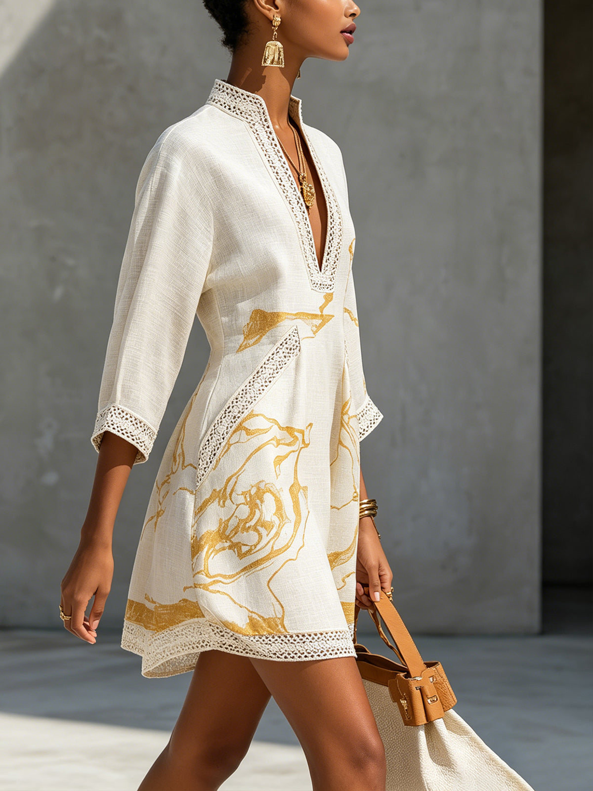 Dawn | Mini Dress in Black and Gold Lace