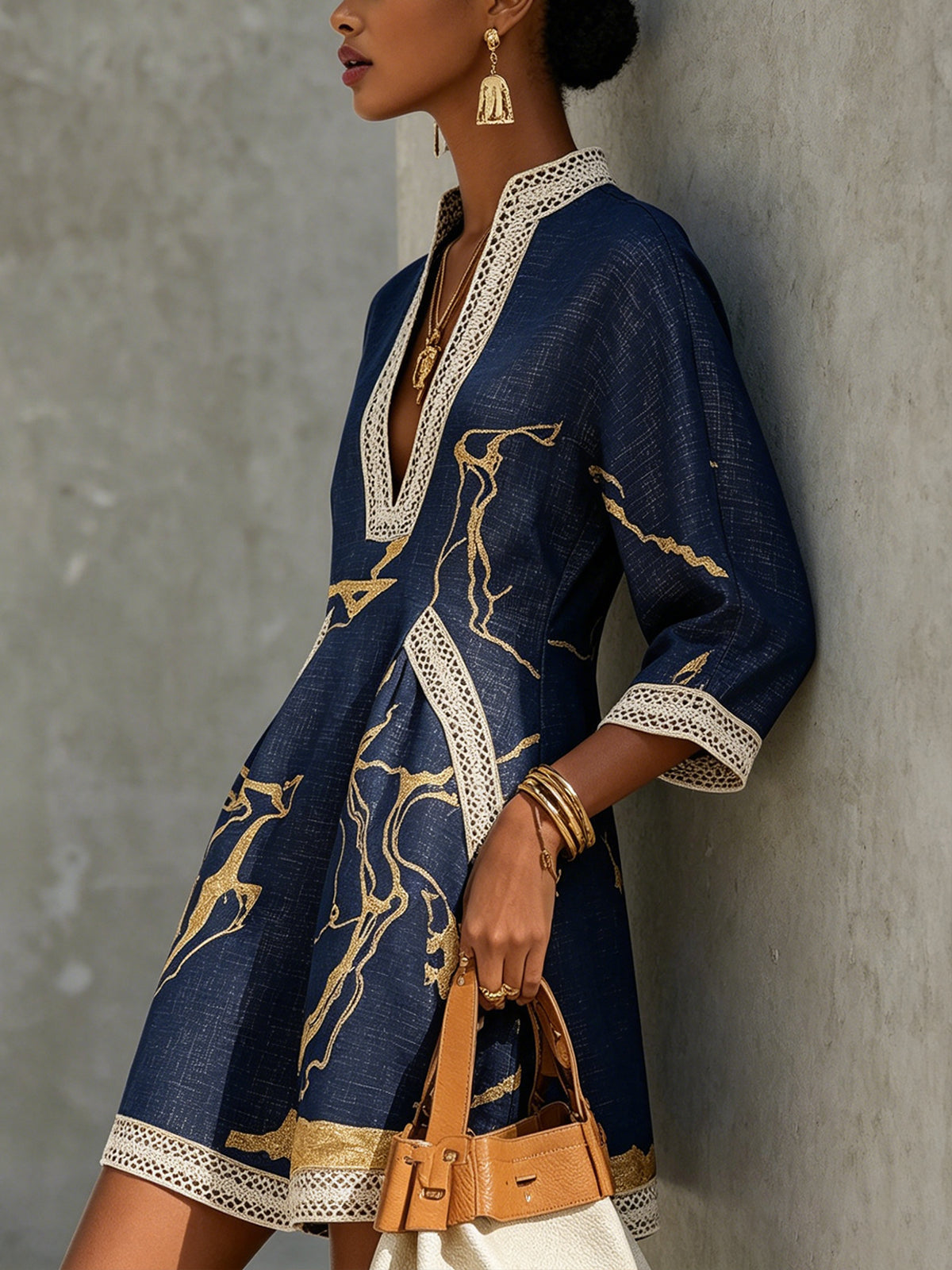 Dawn | Mini Dress in Black and Gold Lace