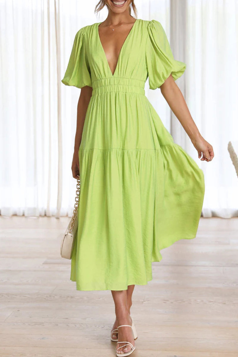 Effortlessly Elegant Dress with a Timeless Design