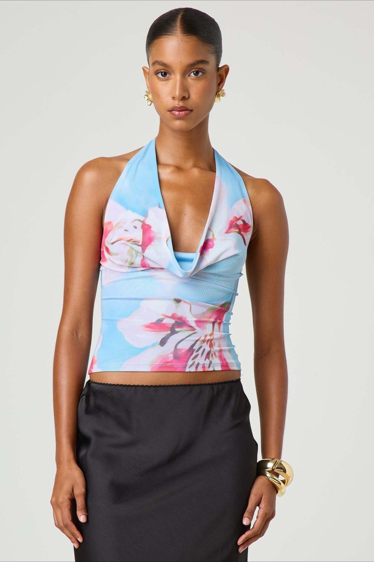 Backless Halter-Neck Crop Top