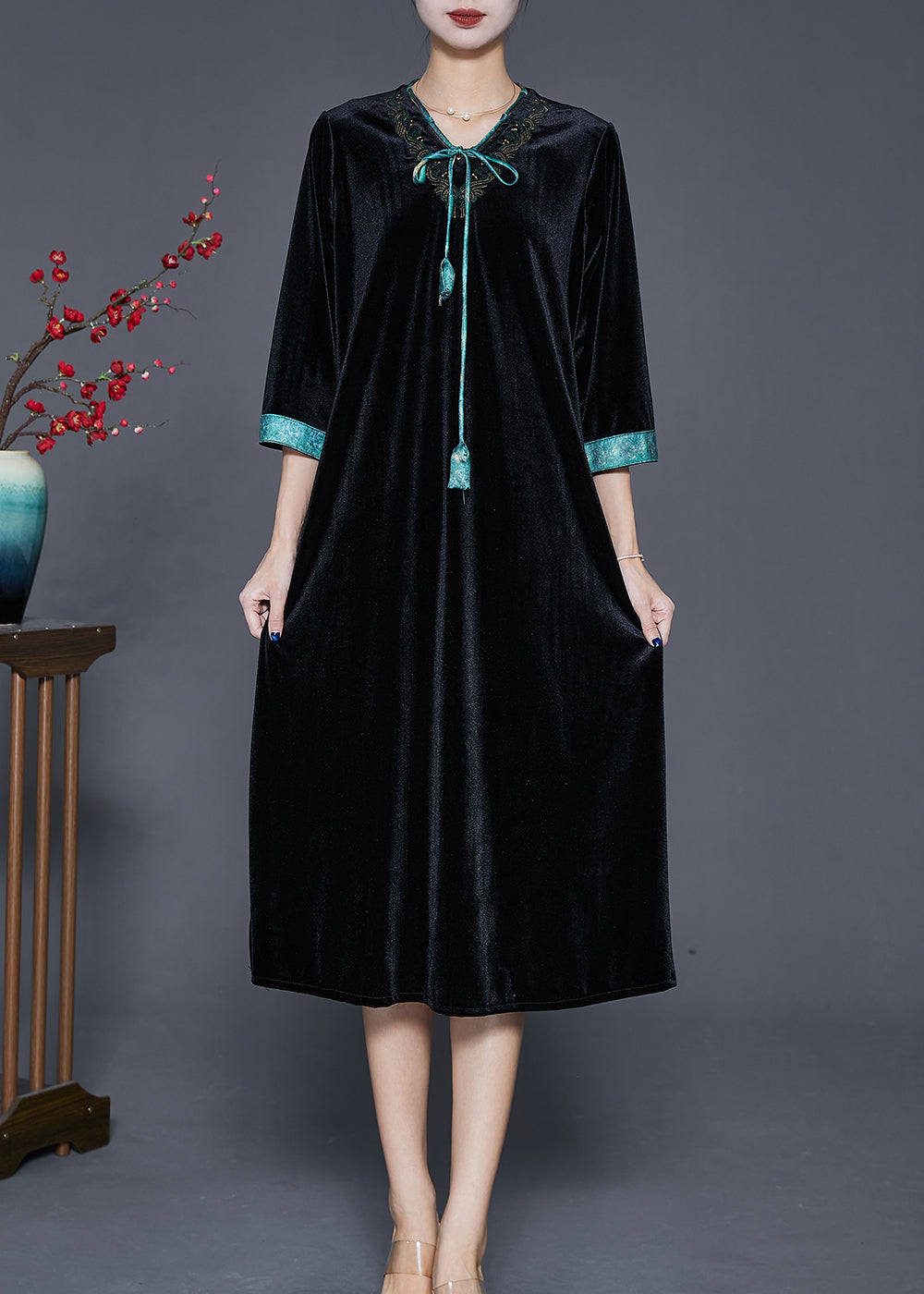 Gracefully Styled Dress for Any Occasion