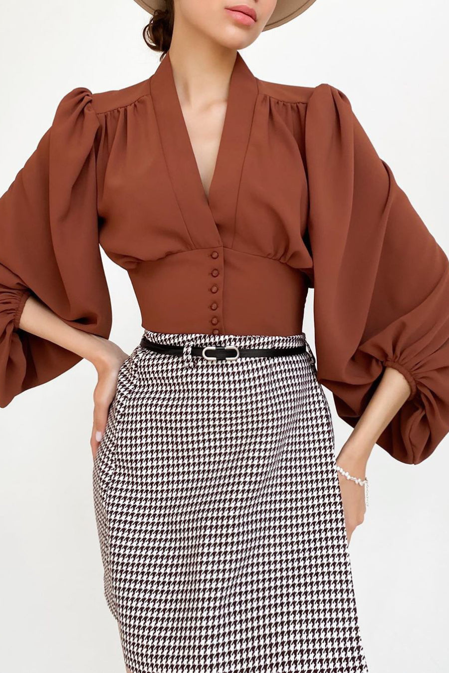 V-Neck Balloon Sleeve Button Front Fitted Waist Cropped Blouse 4