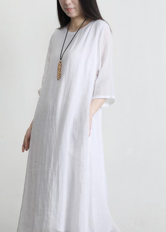 Beautifully Finished Dress in a Timeless Design