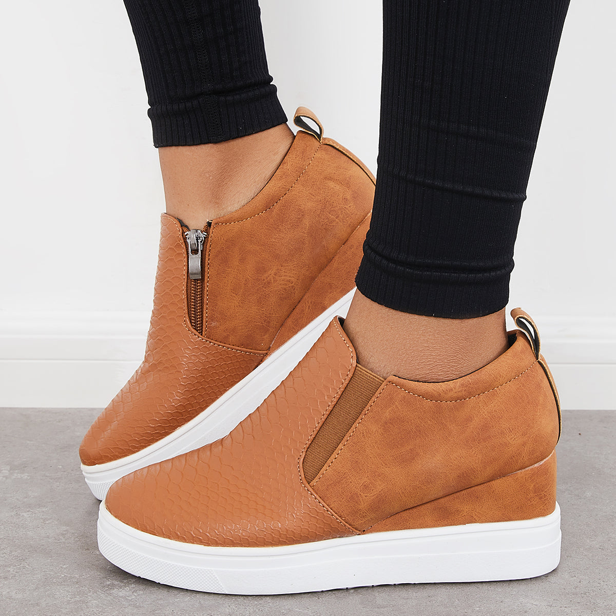 Comfortable Orthopedic Sneakers for Daily Wear
