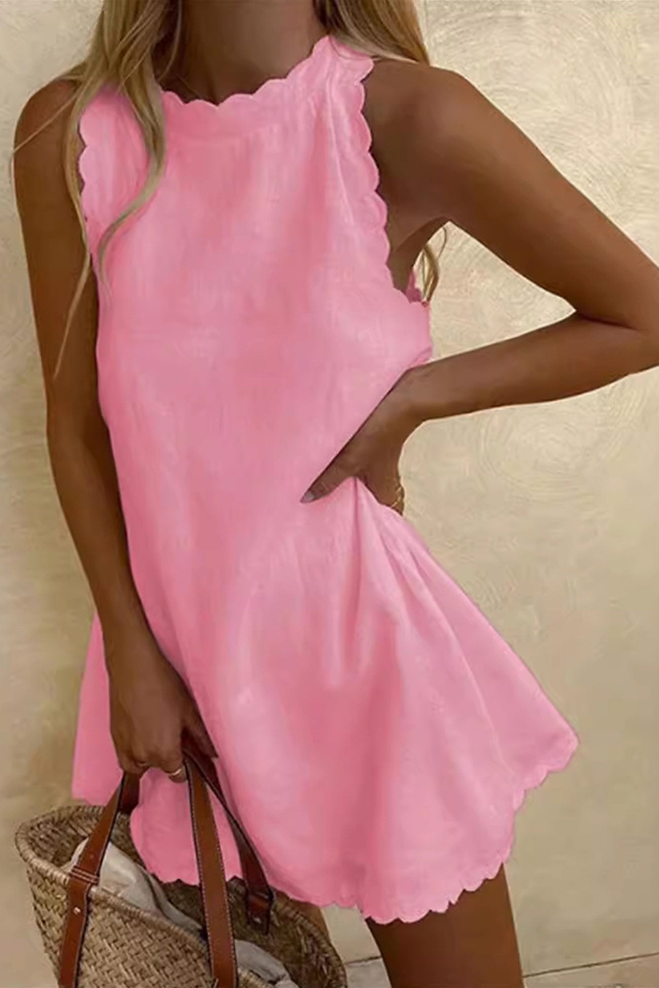 Beautifully Finished Dress in a Timeless Design
