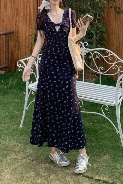 V - neck Waist - cinching Slim Floral Dress